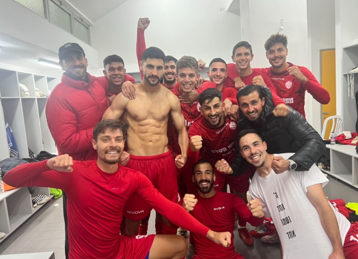 חזרו לנצח. שחקני הרצליה